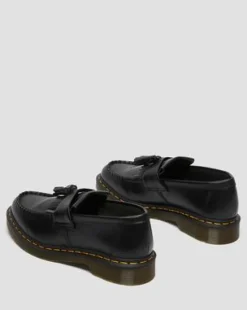 Adrian-loafers i Smooth læder med kvast og gul syning in Sort