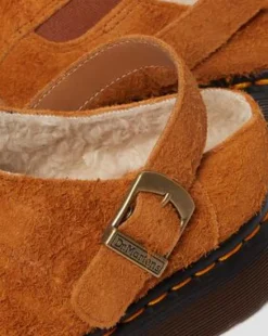 Isham-mules i ruskind med imiteret fårepelsforing in Pecan Brown