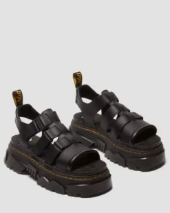 Mattson-sandaler med 3 remme in Sort