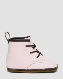 Nyfødt 1460 Auburn læderstøvletter in Pale Pink