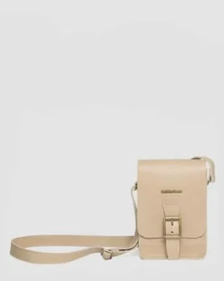 Vertical skuldertaske i Carrara læder in Beige