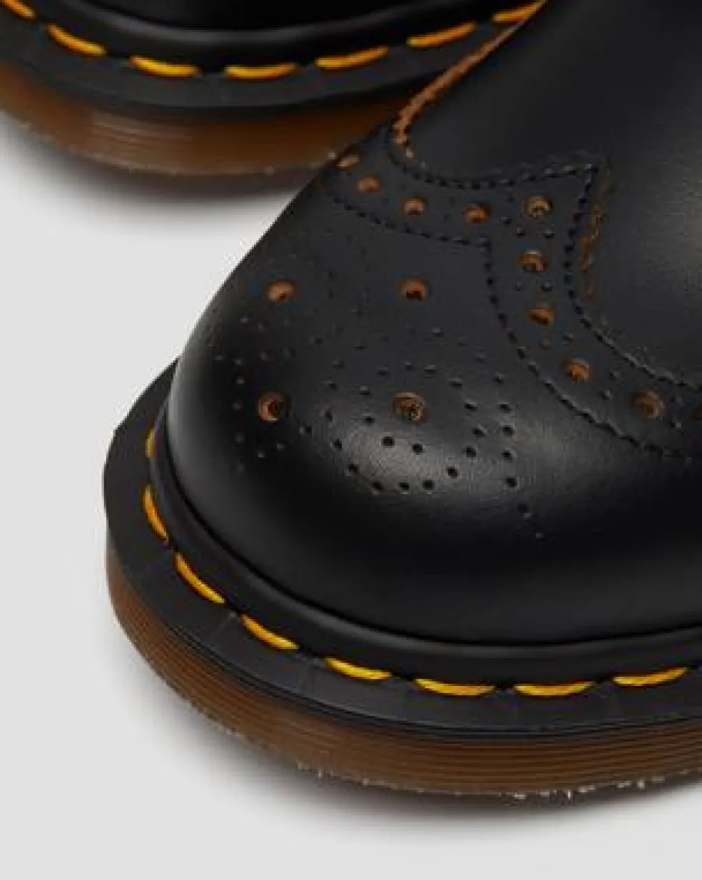Vintage 3989 Brogue-sko i Quilon-læder in Sort